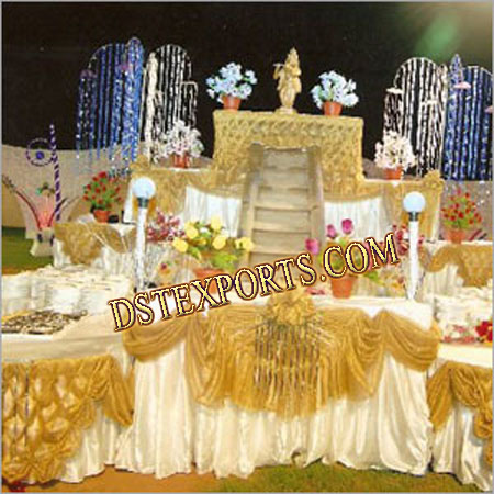 DECORATED WEDDING TABLE