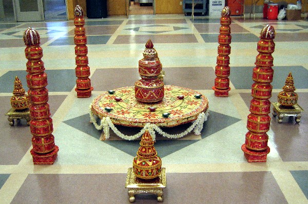 INDIAN WEDDING GARBA POTS DECORATIONS