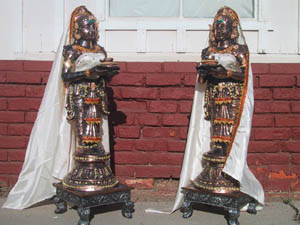 DECORATED WEDDING WELCOME STATUES