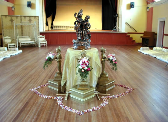 WEDDING RADHA KRISHNA STATUES