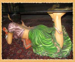 FIBER LADY STATUE TABLE