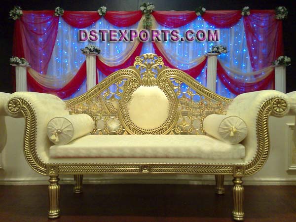 WEDDING GOLDEN LOVE SEATER