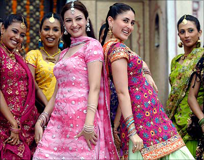 KAREENA KAPOOR JAB WE MATE PUNJABI SUIT