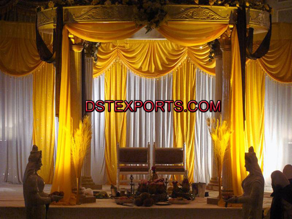 WEDDING MANDAP WITH DESIGNER BACKDROP