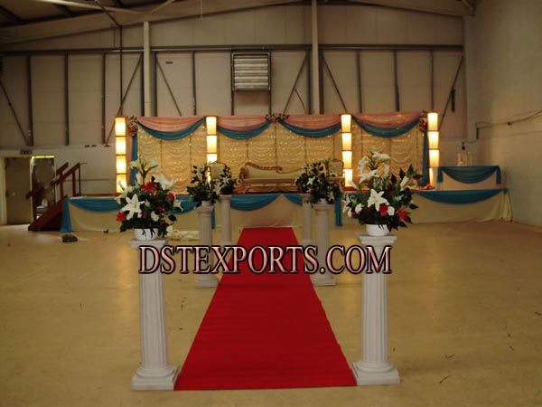 WEDDING AISLEWAY ROMAN PILLARS