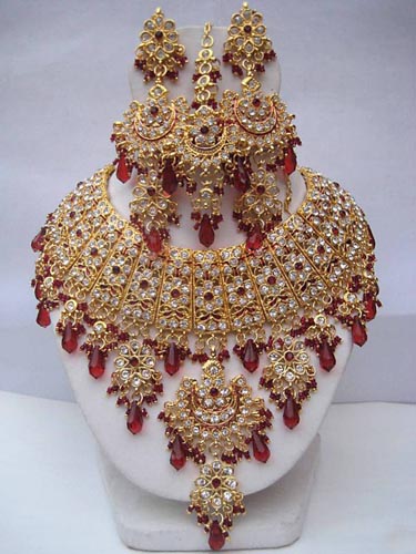 INDIAN WEDDING BRIDAL JEWELLERY