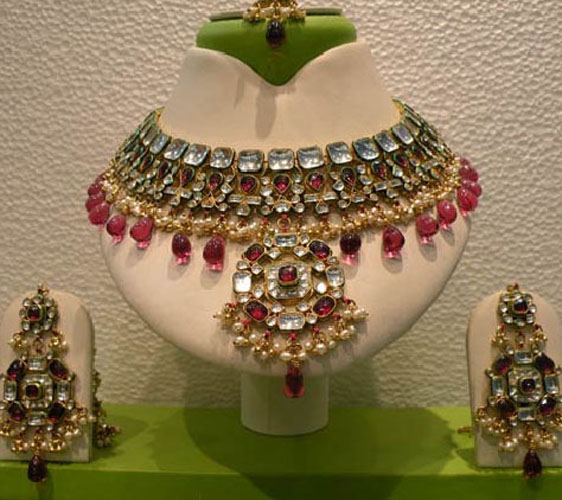 INDIAN WEDDING JEWELRY