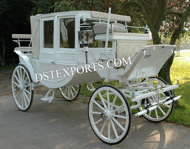 ELEGENT COVERED HORSE CARRIAGE