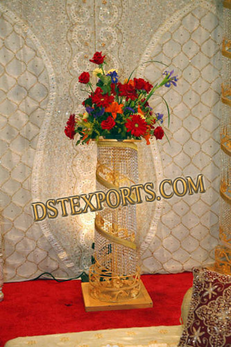 DESIGNER AISLEWAY CRYSTAL PILLAR