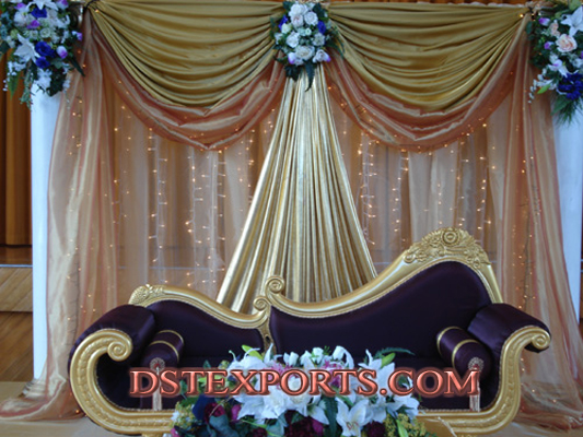 ASIAN WEDDING GOLDEN LOVE SEATER