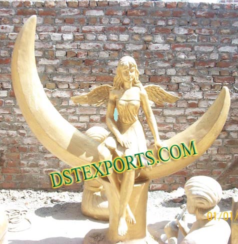 WEDDING FIBER PARI STATUE