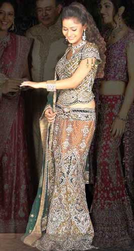 INDIAN BRIDAL ENGAGEMENT LEHENGA