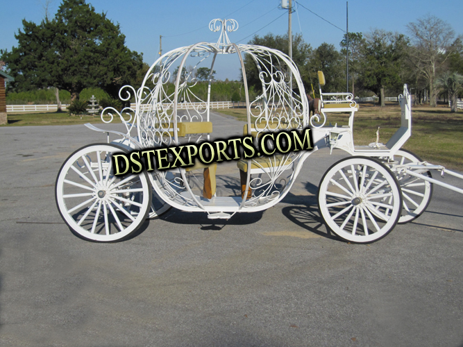 CROWNING CINDERELLA CARRIAGE