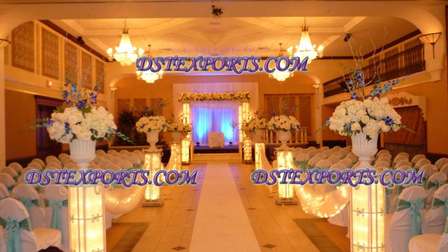 WEDDING AISLEWAY LIGHTED CRYSTAL PILLARS