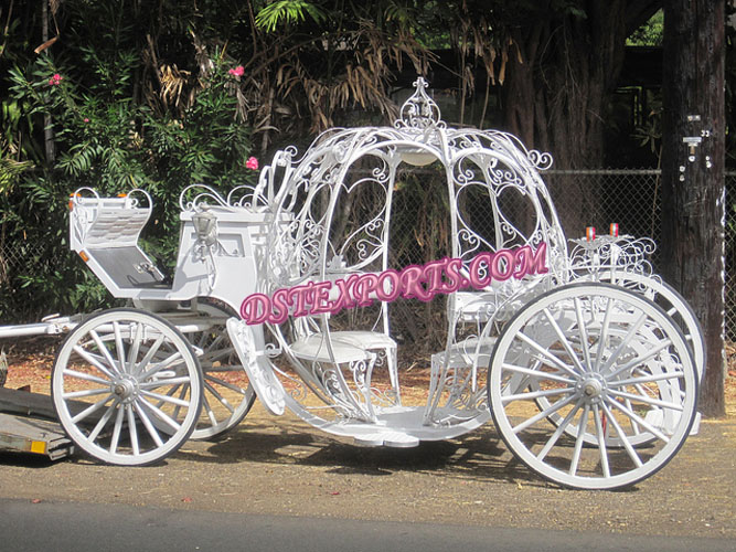 NEW WEDDING WHITE CINDERALA CARRIAGE