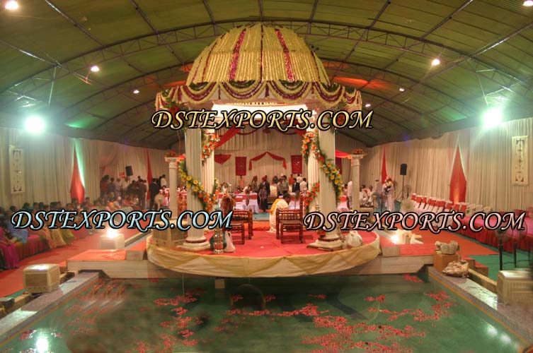 INDIAN WEDDING ROMAN PILLARS MANDAP WITH DOM