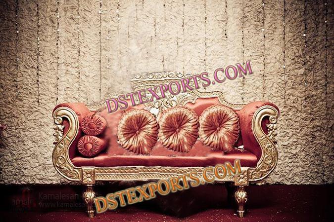 LOVE SEATER