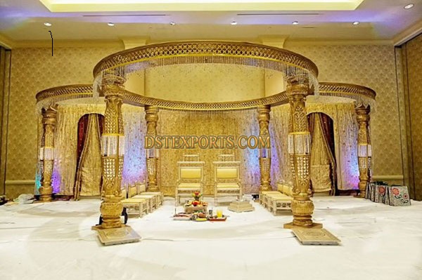 WEDDING GOLDEN BOTTLE MANDAP