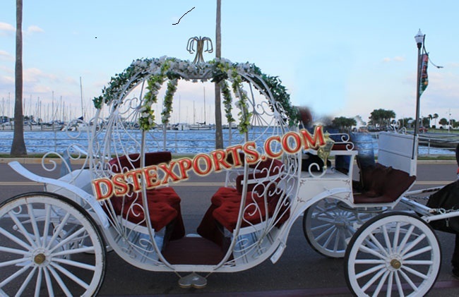 EXCLUSIVE CINDERELLA HORSE CARRIAGE