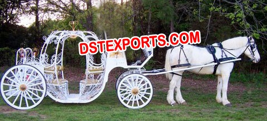 CINDERELLA LOVE HORSE CARRIAGE