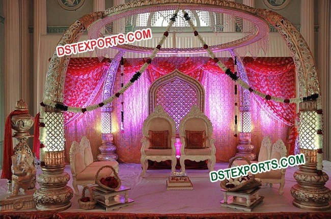 INDIAN WEDDING TRUNK MANDAP