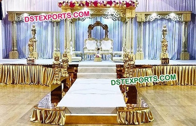 Exclusive Wooden Carved Twin Pillar Mandap