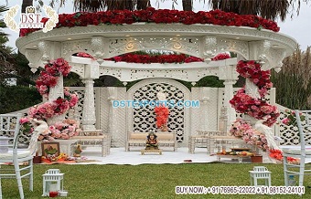 Beautifully Outdoor Indian Wedding Mandap Setup