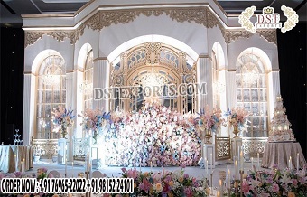 Luxurious Asian Wedding Victorian Stage Setup