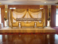 WEDDING GOLDEN CARVED STAGE