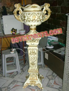 INDIAN WEDDING PILLAR WITH DESIGNER POTS