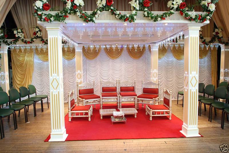 INDIAN WEDDING SQUARE PILLARS MANDAP