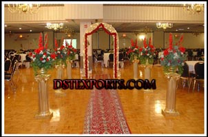WEDDING AISLE WAY GOLDEN PILLARS