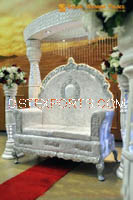 WEDDING SILVER STAGE WITH BOTTLE PILLAR