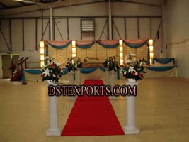 WEDDING AISLEWAY ROMAN PILLARS