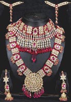 INDIAN WEDDING STYLISH BRIDAL JEWELLERY