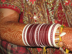 BRIDAL FAMOUS MAROON CHURA