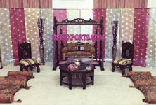 WEDDING BLACK ANTIQUE SWING STAGE