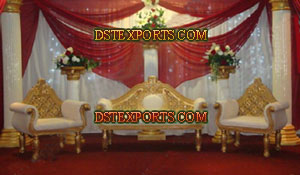 WEDDING DECORATED GOLDEN STAGE