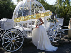 WHITE CINDERALLA CARRIAGE