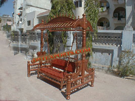 MAHARANI WEDDING SWING