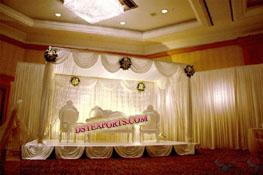 ENGLISH WEDDING LOVE STAGE