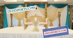 WEDDING WOODEN PILLAR STAGE