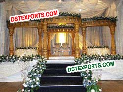 SOUTH INDIAN WEDDING GOLD MANDAP