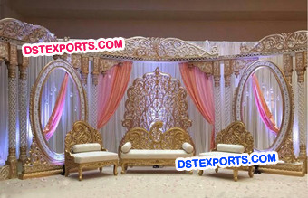 Decorated Thin Pillar Wedding Stage