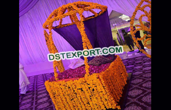 Wedding Carriage For Bridal Entry