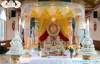 Stylish Wedding Bottle Pillars Crystal Mandap