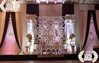 Splendid Vintage Wedding Stage Decoration